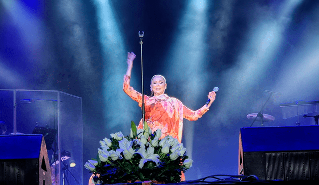 Isabel Pantoja cautivó con su potente voz en su último concierto en Perú. Foto: Antonio Melgarejo, La República