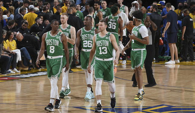 Golden State Warriors perdió con Boston Celtics en el primer partido de las FInales de NBA. Foto: AFP
