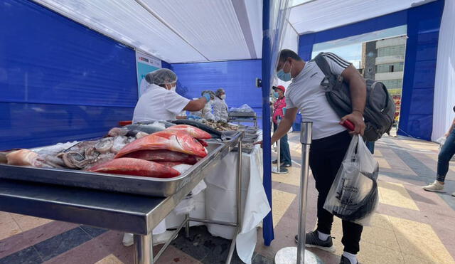 La finalidad es llevar este producto proveniente de la pesca artesanal a precios económicos. Foto: Rosa Quincho/URPI