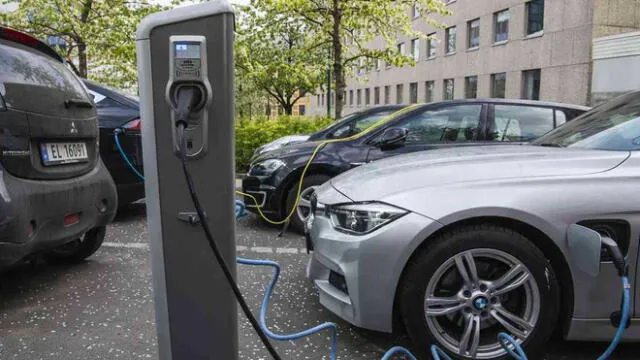 Los vehículos eléctricos ya son una realidad en Europa y parte de América. Foto: AFP.