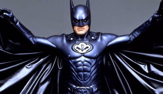 Tim Burton criticó los pezones de Batman en las películas de Joel Schumacher. Foto: Warner Bros