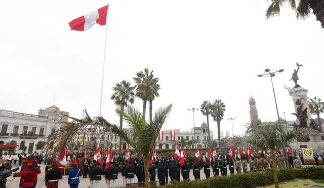 Celebración del Día de la Bandera se dictaminó el 30 de abril de 1924. Foto: Carlos Félix /  La República