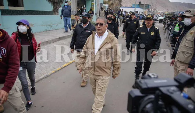 Ministro del Interior Dimitri Senmache descarta renuncia. Foto: Rodrigo Talavera / La República