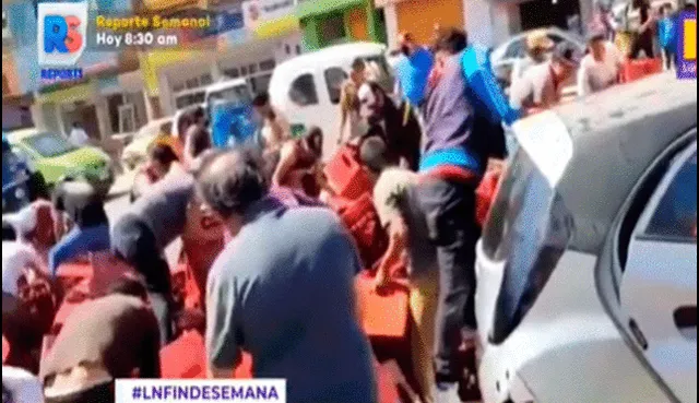 Chofer del vehículo tuvo que pedir apoyo a la PNP. Foto: captura Latina