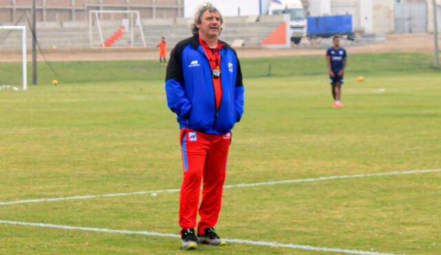 Mario Saralegui, entrenador del cuadro de carlista. Foto: Mannucci