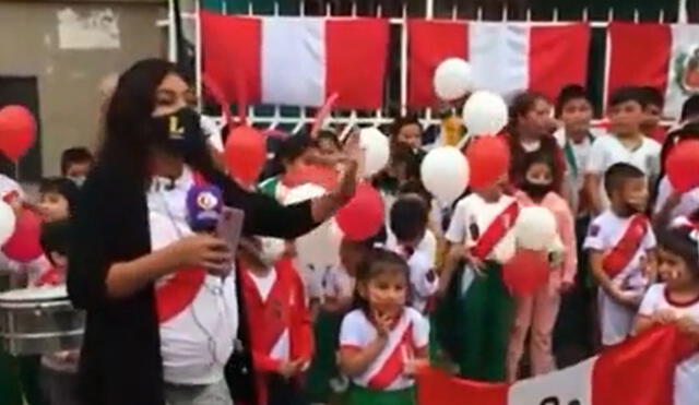 Corresponsal con nueve meses de embarazo trabaja mostrando la previa de Perú vs Australia en Chiclayo. Foto: captura Latina Noticias