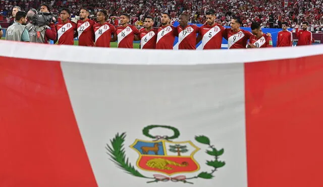 La oncena titular de Perú que enfrentó a los Socceroos. Foto: EFE.