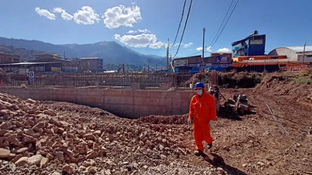 Esta mañana se realizó una visita guiada a la obra de la Vía Expresa en la que se dieron detalles de su construcción. Foto: Alexander Flores/ URPI