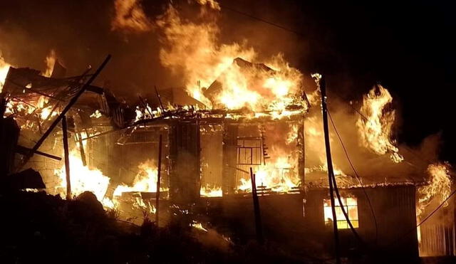 Un voraz incendio se registró en el centro poblado La Rinconada, distrito de Ananea, provincia de San Antonio de Putina.