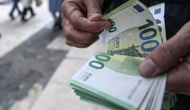 Conoce la cotización del euro en Perú este sábado 18 de junio. Foto: AFP