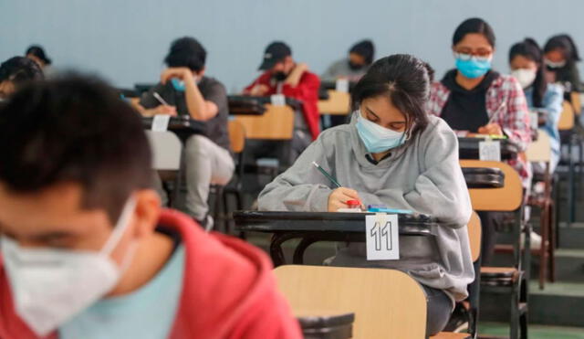 El uso de mascarillas en las aulas seguirá siendo obligatorio. Foto: UNMSM