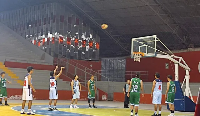 Juveniles disfrutan del básquet en Chiclayo. Foto: LDMBCh