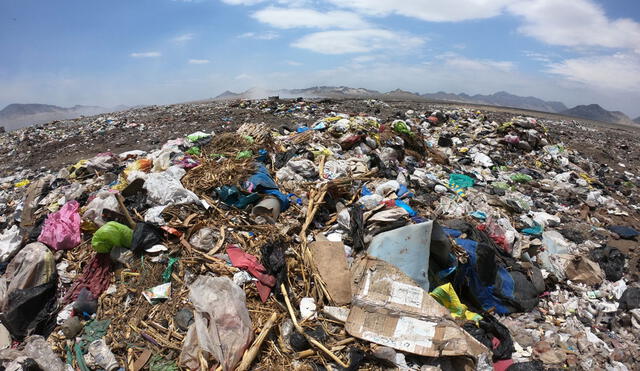 Institución adscrita al Medio Ambiente alertó que Pampas de Reque se ha convertido en foco contaminante. Foto: Clinton Medina / La República