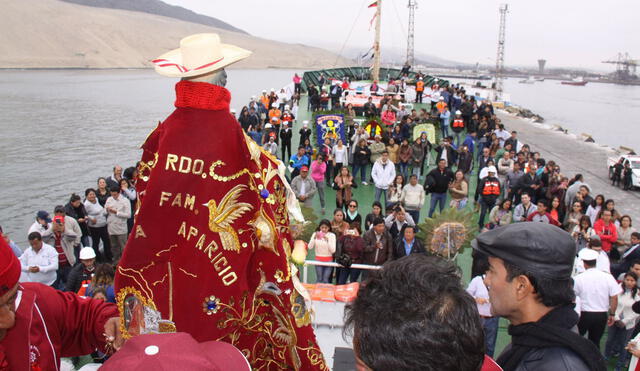 A las 7.30 horas del 29 de junio, la imagen de San Pedrito será conducida hasta La Caleta. Foto: RSD Chimbote