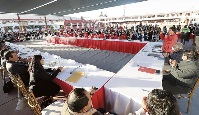 Descentralizadas. Presidente Castillo, junto a sus ministros, lideró en Arequipa la XVII sesión de ministros descentralizada y aseguró que continuarán con las regiones que faltan visitar. Foto: difusión