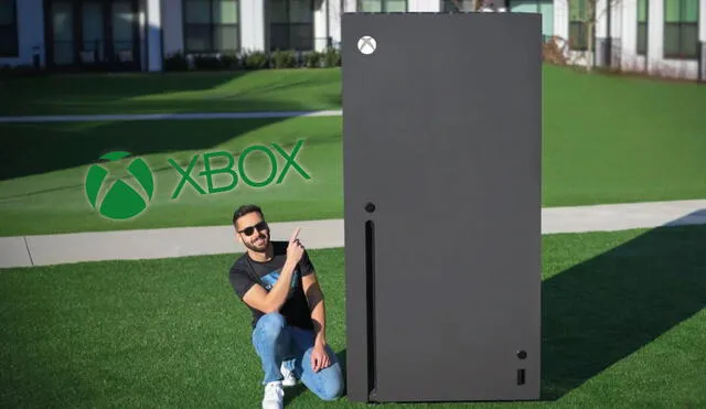 El creador de este modelo de Xbox presumió la máquina en sus canales oficiales. Foto: composición/ captura de YouTube