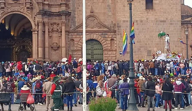 Geresa advirtió que la gente descuidó los protocolos en las fiestas jubilares de Cusco. Foto: La República