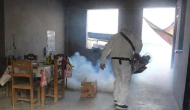 En el distrito de Nepeña (Áncash), este 23 de junio empezó una campaña de fumigación contra el dengue. Foto: Andina