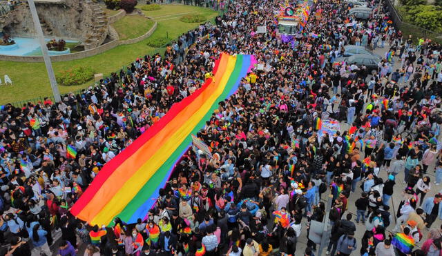 La Marcha del Orgullo LGBTIQ+ se desarrolló este sábado 25 de junio de 2022. Foto La República