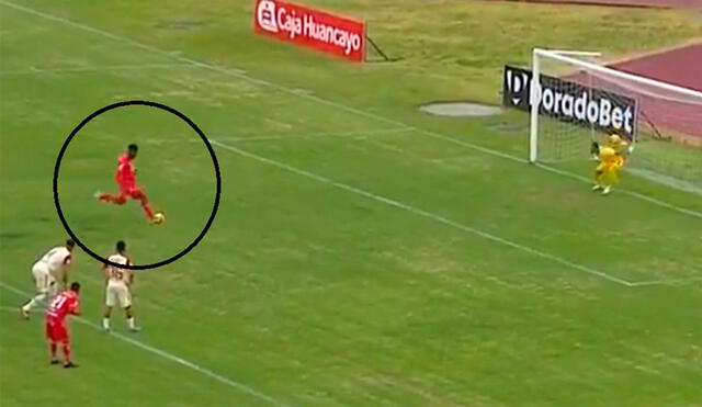 El atacante colombiano marcó el 2-0 para Sport Huancayo. Foto: captura de GOLPERU