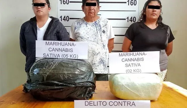 Se intervinóa un hombre y 2 mujeres en poder de la droga. Foto: PNP