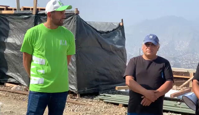 Hernán Barcos en San Juan de Lurigancho con ONG AMA Perú. Foto: captura