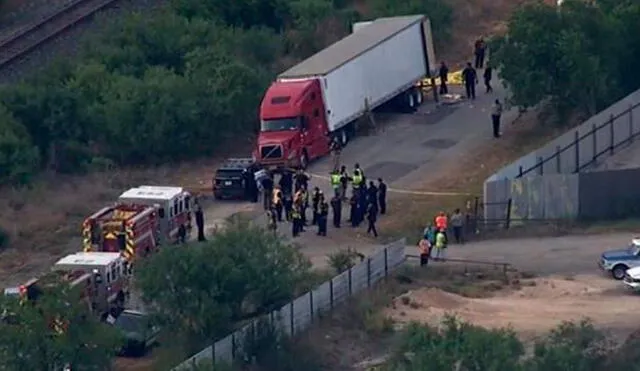 El jefe del Departamento de Bomberos de San Antonio, Charles Hood, recalcó que las personas murieron de agotamiento y exceso de calor dentro del camión. Foto: captura-Twitter / Video: AFP