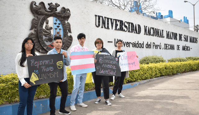En el Mes del Orgullo, estudiantes exigen que se respeten sus derechos dentro de su universidad. Foto: Lucía Castro/La República