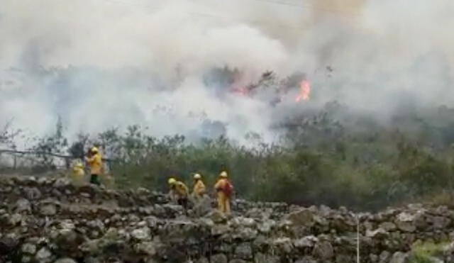 Se conoce que el fuego se encuentra en un sector de difícil acceso. Foto: Municipalidad de Machu Picchu