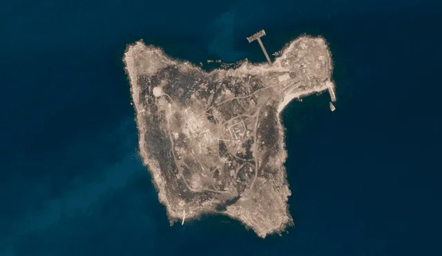 Foto satelital publicada por Planet Labs que muestra la Isla de las Serpientes en el Mar Negro. Foto: AFP