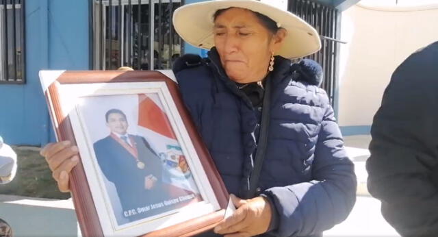 Puno. Familiares del exdecano  Omar Quispe esperan que se haga justicia. Foto: captura Fama TV