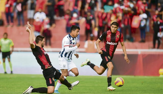 Matías Lazo enfrentando con Melgar a Alianza Lima por Liga 1. Foto: ITEA