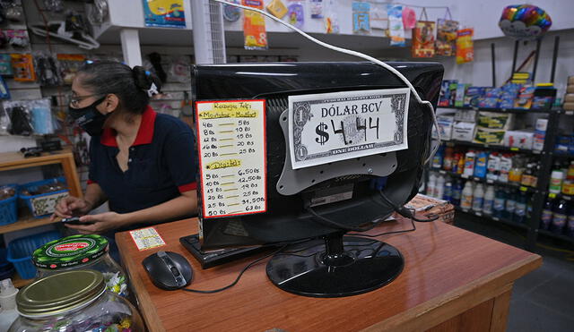 Entérate a cuánto está el dólar BCV hoy, domingo 22 de mayo en Venezuela. Foto: AFP