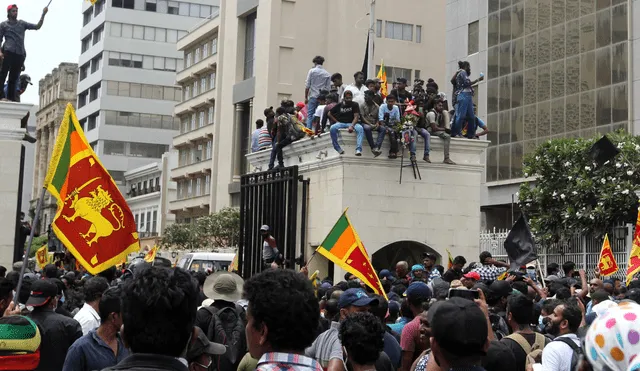 Las protestas llevaron meses en las calles antes de llegar hasta el palacio presidencial. Foto: AFP