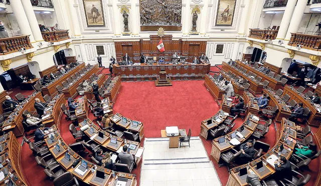 Decisión. El Pleno retoma el debate el martes. Foto: Antonio Melgarejo/La República