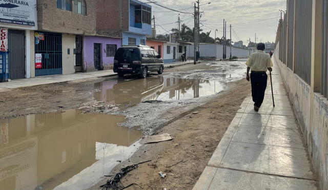 El aniego se ve a largo de la calle Yaraví. Foto: Rosa Quincho/URPI-LR