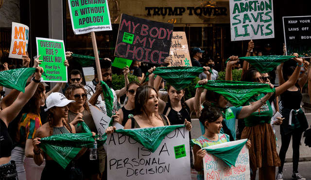 Son 13 estados de EE. UU. donde ya entraron en rigor leyes que prohíben el aborto, en algunos, incluso, en casos de incesto o violación. Foto: AFP