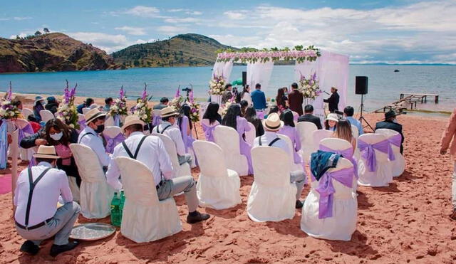 Boda será en turística playa Ácora, a orillas del lago Titicaca. Foto: Liubomir Fernández/La República