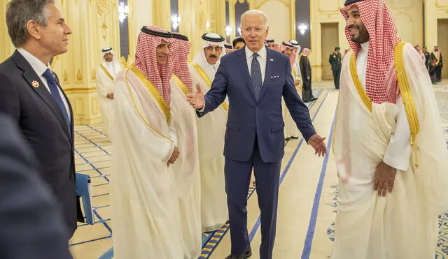 Joe Biden planea hablar en la reunión con los líderes de Arabia Saudita sobre el restablecimiento de las relaciones con Israel. Foto: AFP