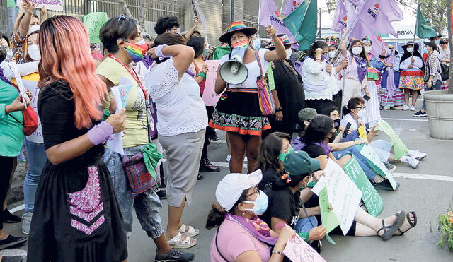 Plantón. Diversos colectivos se están organizando en el país. Foto: Gerardo Marín/La República