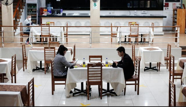 El 14 de julio, el Pleno del Congreso aprobó la norma que dispone una tasa de 8% del IGV para las micro y pequeñas empresas del sector turismo y restaurantes. Foto: La República