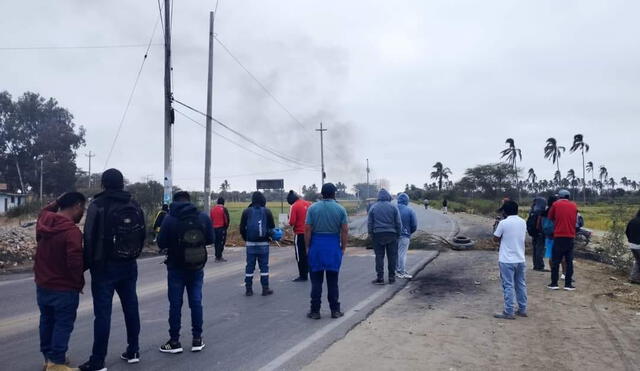 Se registró un enfrentamiento entre policías y agricultores. Foto: Lampazos Noticias