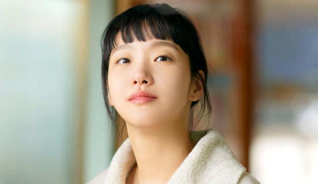Kim Go Eun fue premiada en los Blue Dragon Series Awards por su trabajo como Yumi. Foto: TVING
