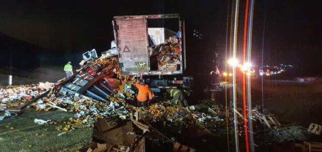 Largas filas de autos se generaron por el siniestro. Foto: Diario Chimbote Al Día