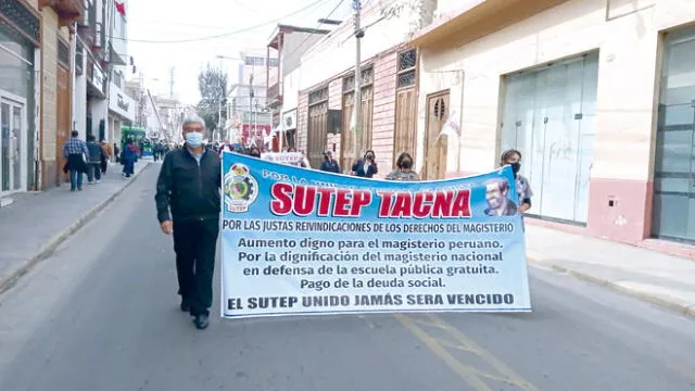 Marcha. Docentes rechazan intervención a Derrama. Foto: La República