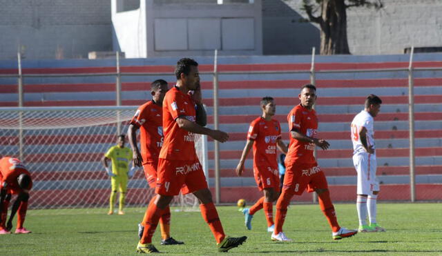 César Vallejo y Ayacucho FC juegan en el Estadio Ciudad de Cumaná. Foto: Liga 1/Twitter