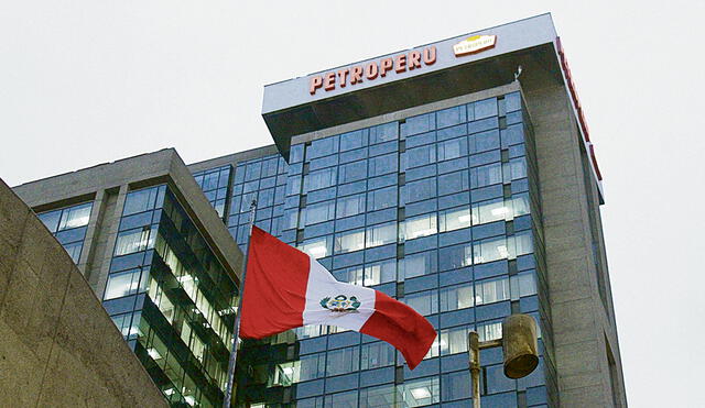 En mayo, Fitch redujo la calificación crediticia de Petroperú de B+ a CCC+. Foto: Andina