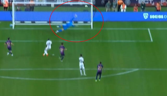 Real Madrid vs. Barcelona: Raphinha anotó un golazo desde fuera del área. Foto: captura DirecTV Sports