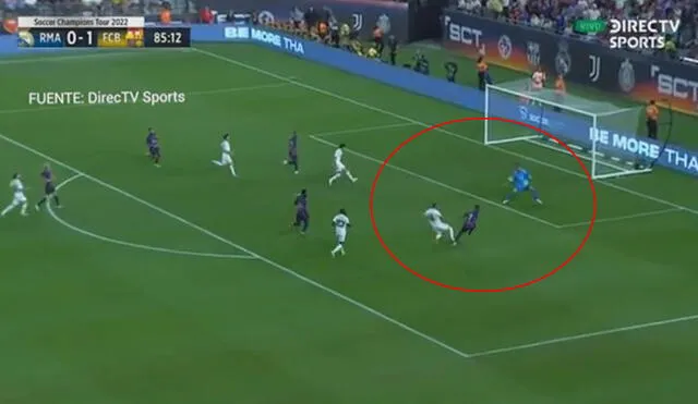 Thibaut Courtois se convirtió en la figura del partido en los minutos finales al evitar que Barcelona amplie el marcador. Foto: captura DirecTV Sports