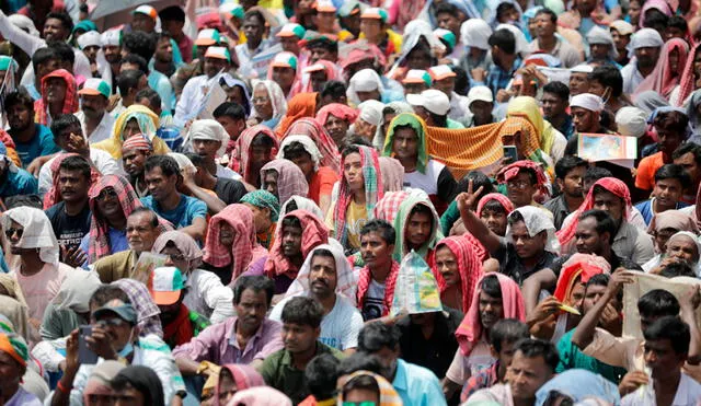 Manifestación masiva en Calcuta. El crecimiento demográfico en la India no será "positivo" según especialista. Foto: EFE